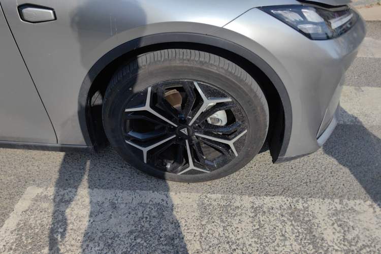 Used Deepal L07 2024 230Max Range-Extended Version Right Front Wheel Hub