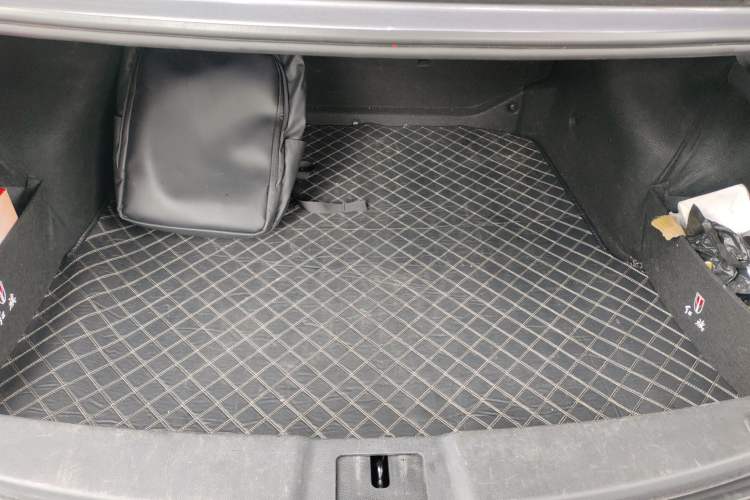 Used Hongqi E-QM5 2023 620km PLUS
