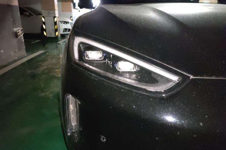 Used Hima AITO M5 2024 Extended-Range Max RS Four-Wheel Drive Advanced Intelligent Driving Version Right Front Headlight