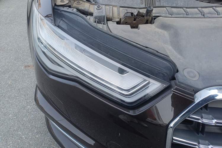 Used Audi A6L 2018 30th Anniversary Edition 35 TFSI Fashion Model
