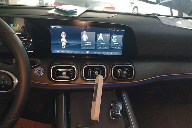 Used Chery Tiggo 9 2023 2.0T Automatic Two-Wheel Drive Luxury Edition 5 Seats Audio And AC Panel