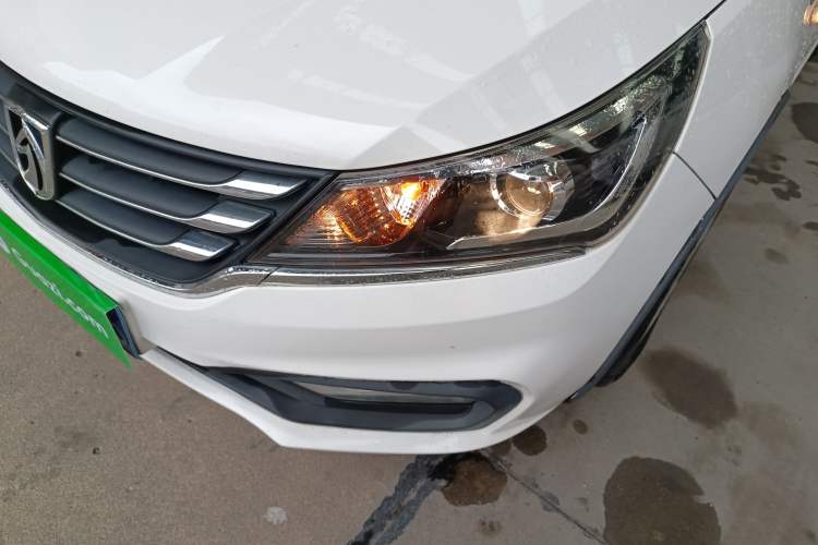 Used Baojun 310W 2017 1.5L Manual Comfort Version China V