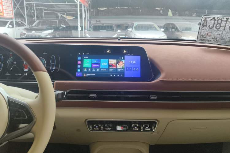 Used ORA Good Cat 2021 400km Standard Range Athena Edition Lithium-Ion Battery Audio And AC Panel