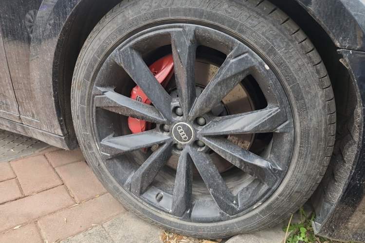 Used Audi A6 2021 allroad quattro Explorer 55 TFSI Prestige Off-Road Model Right Front Wheel Hub