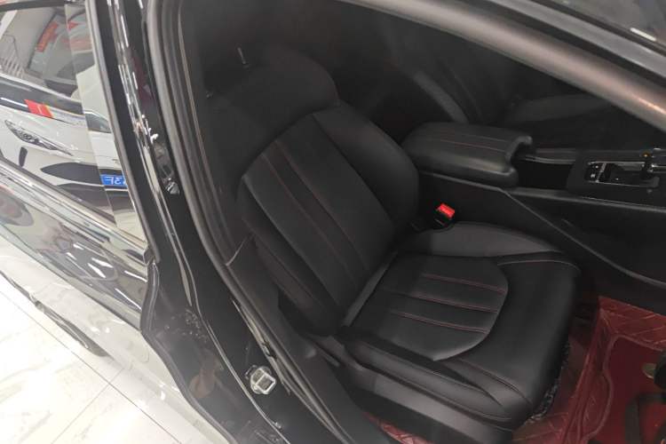 Used GAC Trumpchi EMPOW 2023 270T DCT J15 Version Right Front Seat