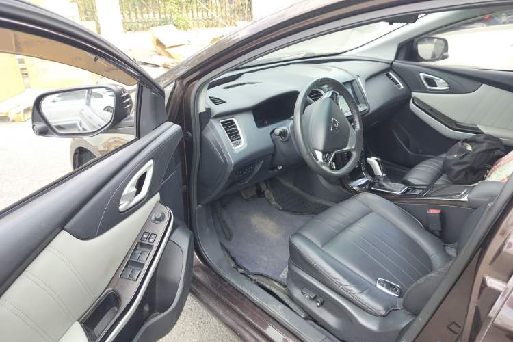 Used Luxgen 5 2015 1.8T Automatic Flagship Model
