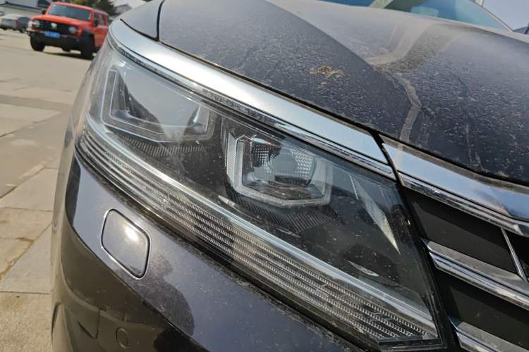 Used Volkswagen Passat 2016 330TSI DSG Prestige Edition Right Front Headlight