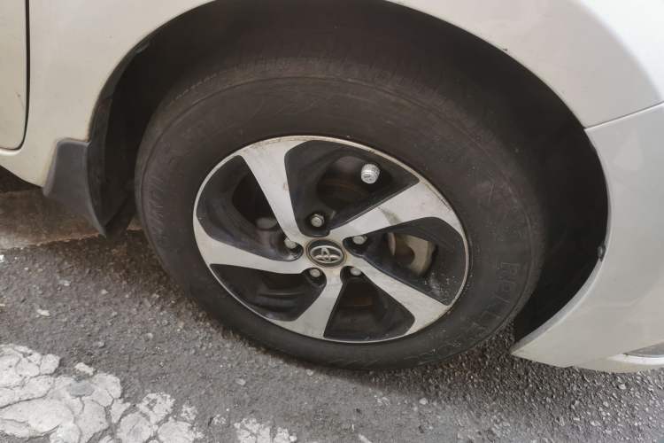 Used Toyota Levin 2017 Revised Dual-Engine 1.8H GS E-CVT Elite Sunroof Version China V Standard