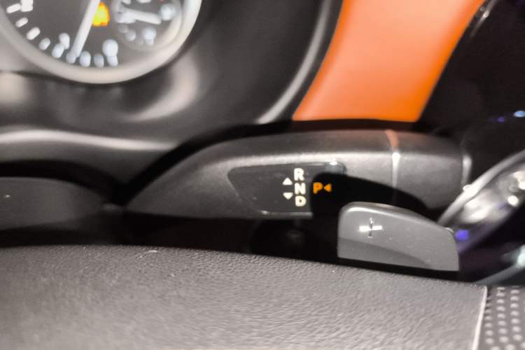 Used Mercedes-Benz Vito 2021 2.0T Elite Version 7 Seats