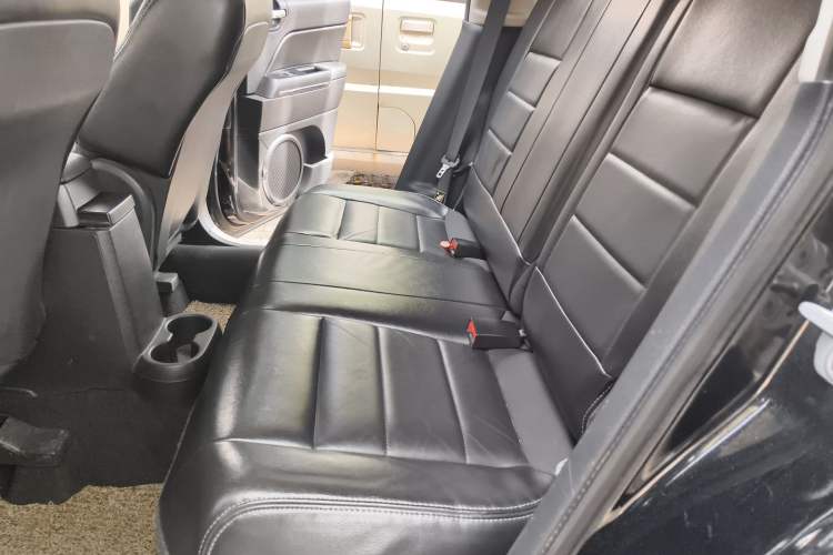 Used Jeep Patriot 2011 2.4 Luxury Edition Left Rear Seat