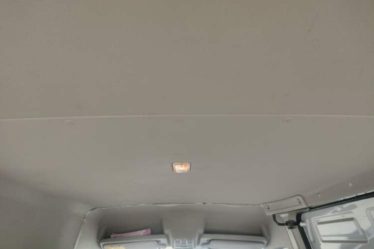 Used SAIC MAXUS Xintu V80 2021 2.0T Manual Classic Aoyuntong Long Wheelbase Mid-Roof 6/7/8/9-Seater