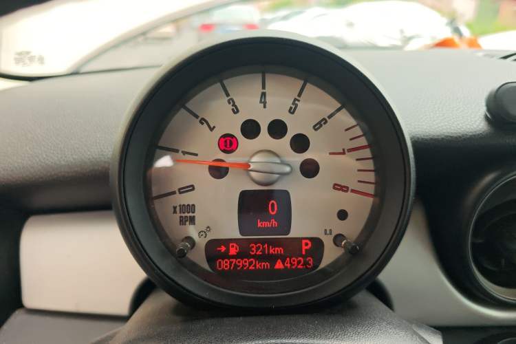 Used MINI 2011 1.6L ONE
