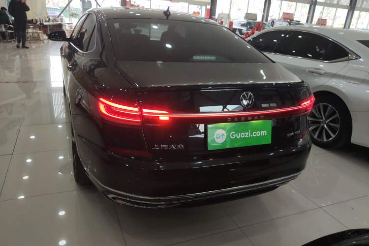 Used Volkswagen Passat 2023 Restyled 330TSI Starry Luxury Edition
