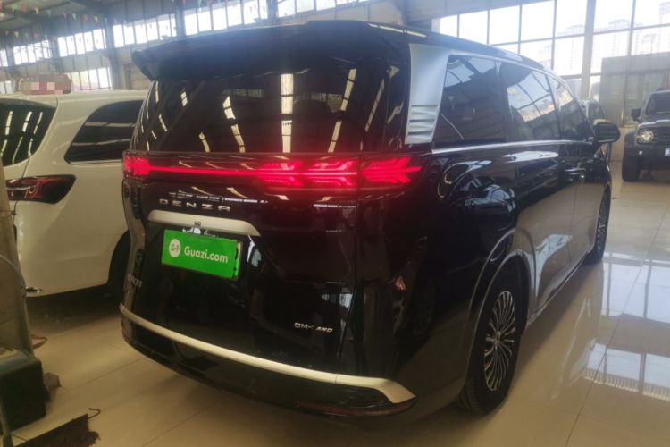 Used Denza D9 2024 DM-i 980 Four-Wheel Drive Prestige Model
