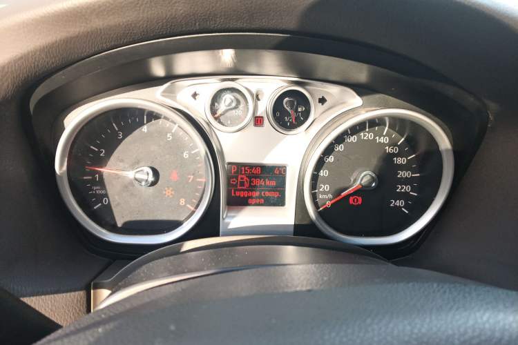 Used Ford Focus 2011 Sedan 1.8L Automatic Fashion Edition
