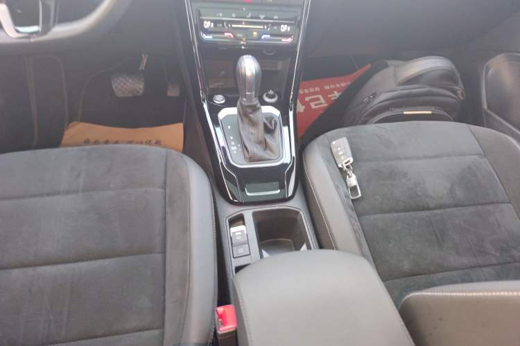 Used Volkswagen T-ROC 2020 280TSI DSG Two-Wheel-Drive Luxury Version
