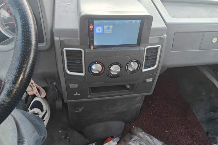 Used Iveco Daily 2014 2.5T-A35 NJ6484ACM47Z4
