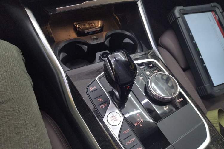 Used BMW 3 Series 2021 Second Facelift 325Li M Sport Package