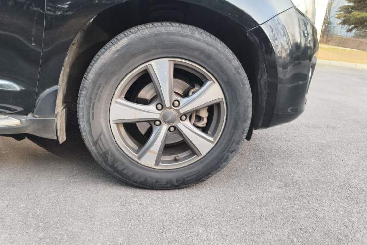 Used Haval H6 2014 Upgraded Model 2.0T Diesel Manual Two-Wheel Drive Elite Version