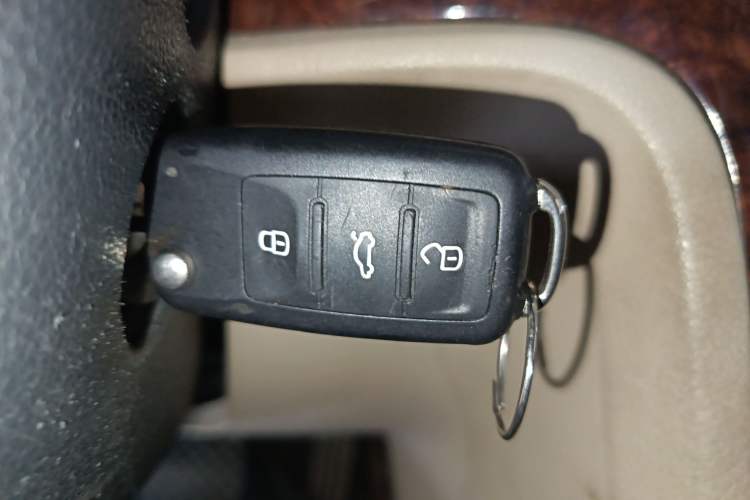 Used Volkswagen Passat 2011 2.0 TSI DSG Premium Edition Vehicle Key