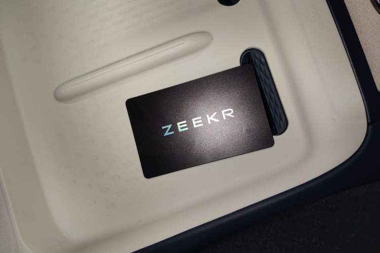 Used Zeekr 007 2024 Four-Wheel Drive Version 75 kWh Vehicle Key