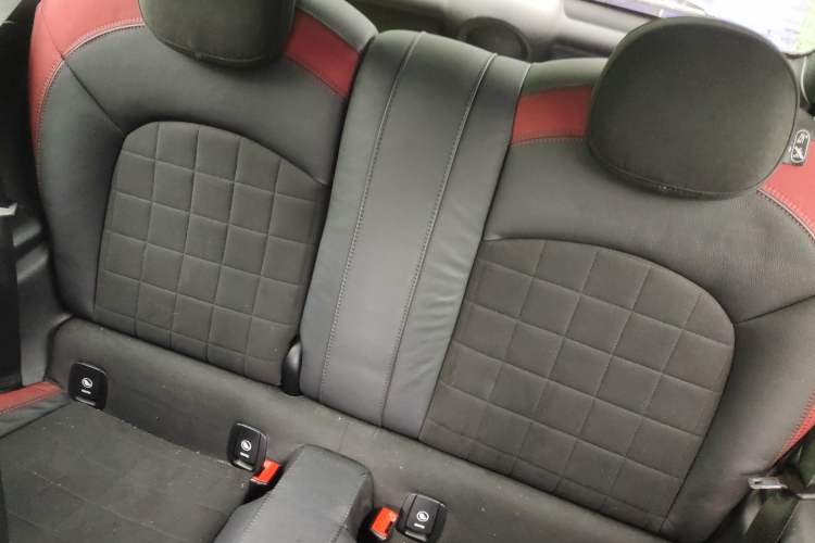 Used MINI JCW 2018 2.0T JOHN COOPER WORKS Left Rear Seat