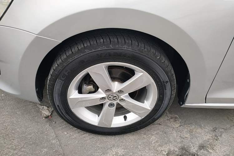 Used Volkswagen Santana 2015 1.4L Manual Comfort Edition