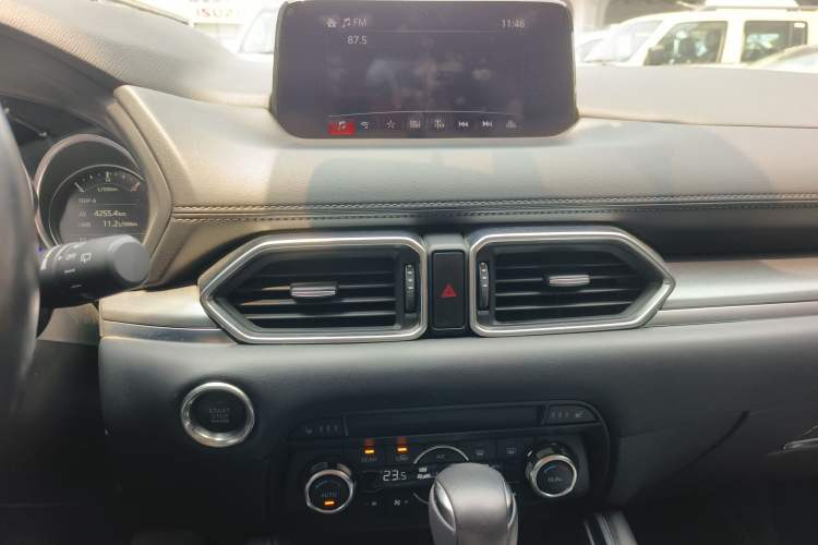 Used Mazda CX-8 2019 2.5L Two-Wheel Drive Prestige Version Audio And AC Panel