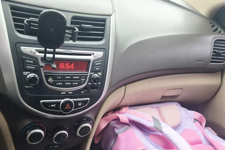 Used Hyundai Verna (older generation) 2010 Sedan 1.4L Manual Comfort GS
