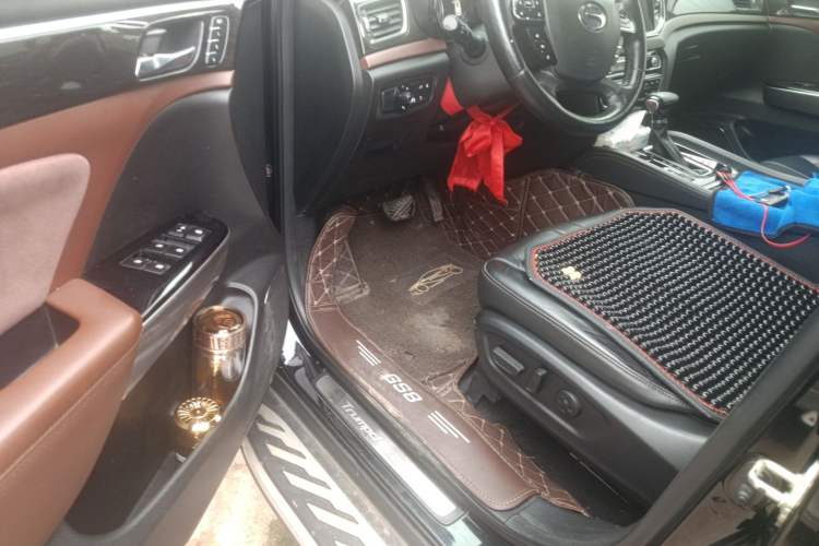 Used GAC Trumpchi GS8 2017 320T Two-Wheel Drive Luxury Smart Connectivity Version (7 Seats) Driver Seat