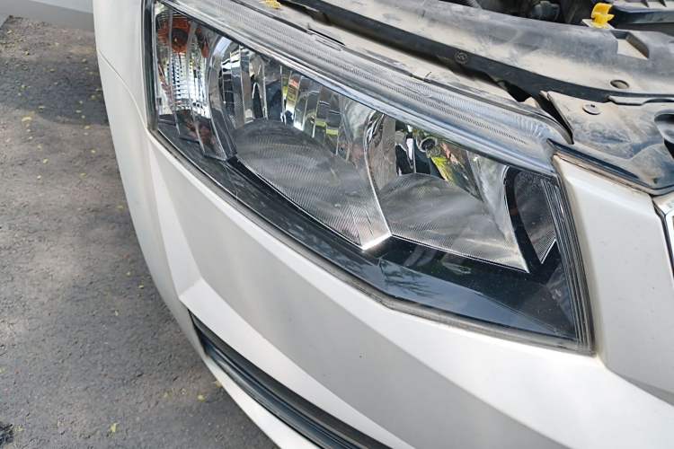 Used Skoda Octavia 2017 1.6L Automatic Smart Drive Edition Right Front Headlight