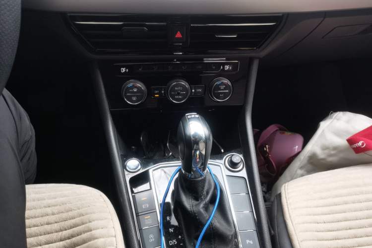 Used Volkswagen Lavida 2019 280TSI DSG Luxury Edition China VI Standard
