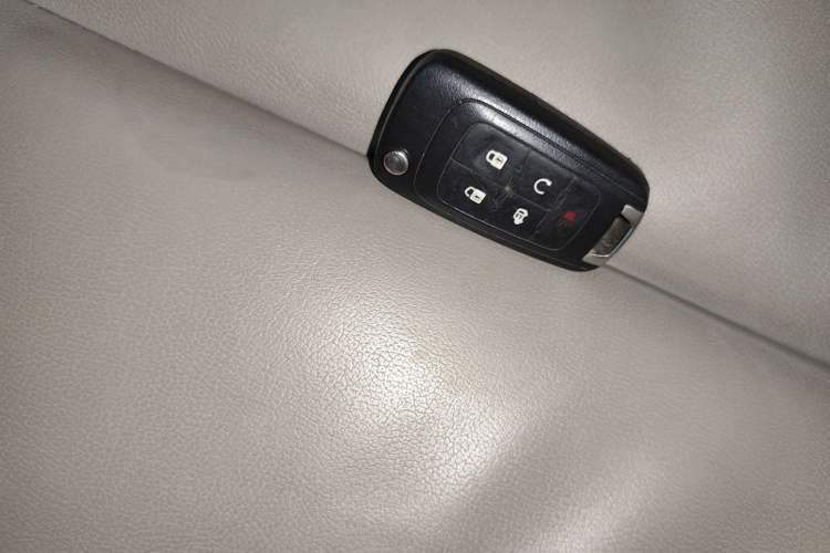 Used Buick GL8 2017 25S Prestige Version China V Standard Vehicle Key