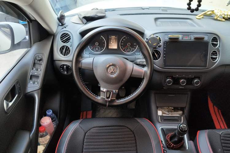 Used Volkswagen Tiguan L 2016 300TSI Manual Two-Wheel Drive Trend Edition