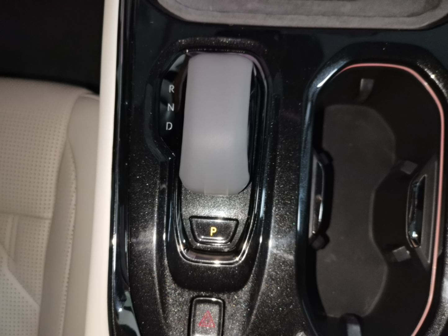 Zeekr 009 2024 7-Seater Aisle Version 108 kWh — снимка 16
