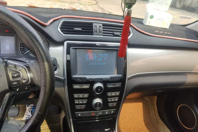 Used Haval H2 2016 Red-Label 1.5T Manual Two-Wheel Drive Luxury Model Audio And AC Panel