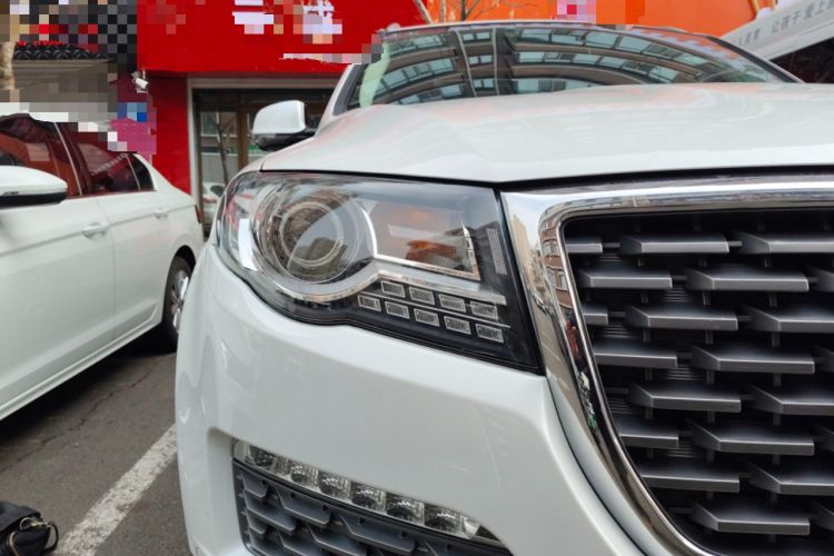 Used Haval H8 2017 2.0T Gasoline 4x4 Smart Enjoyment Version Right Front Headlight