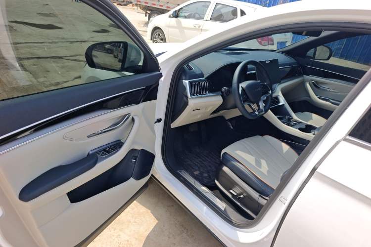 Used BYD Song PLUS New Energy 2023 Champion Edition DM-i 150KM Flagship PLUS
