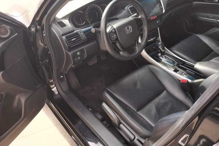Used Honda Accord 2016 2.0L Comfort Edition
