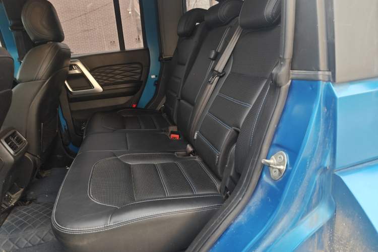 Used BAIC Off-Road BJ40 2018 40L 2.0T Manual Diesel Four-Wheel Drive Prestige Edition
