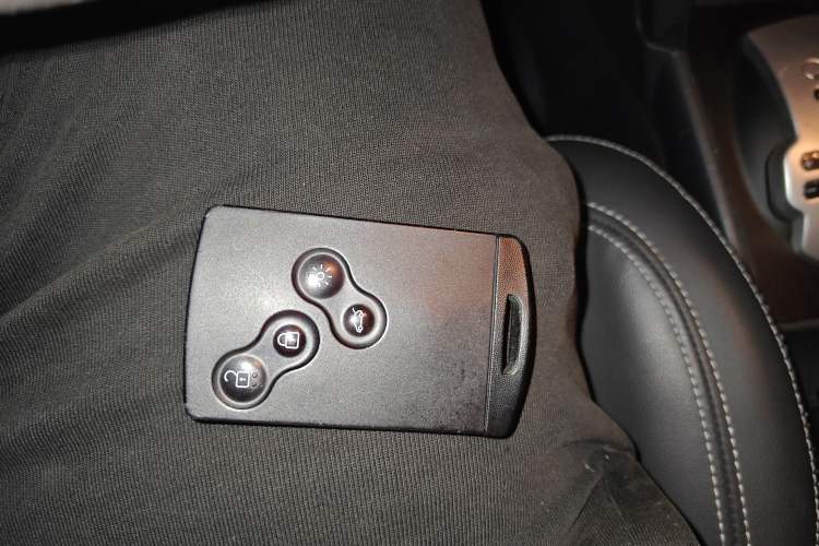 Used Renault Koleos 2015 2.0L Two-Wheel Drive Standard Edition Vehicle Key