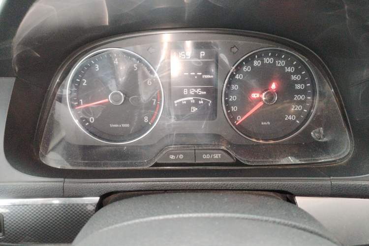Used Volkswagen Cross Lavida 2014 1.6L Automatic Instrument Cluster