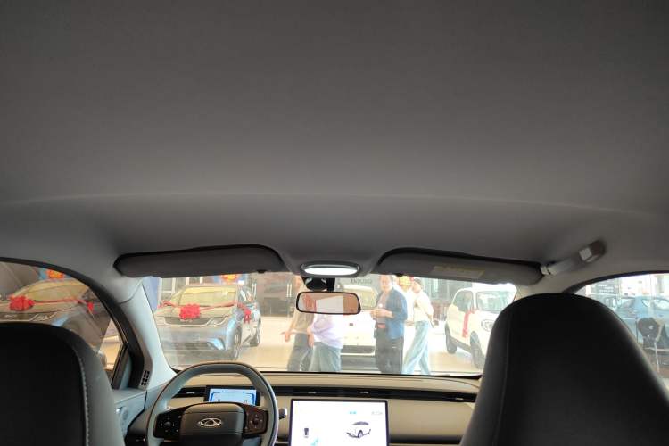 Used Chery New Energy Boundless Pro 2022 301km LingShou Edition Lithium Iron Phosphate Headliner