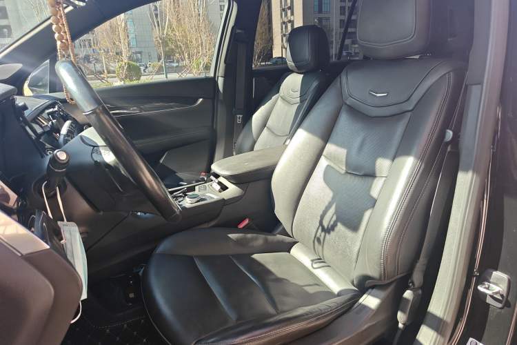 Used Cadillac XT6 2022 2.0T Six-Seater Four-Wheel Drive Luxury Version
