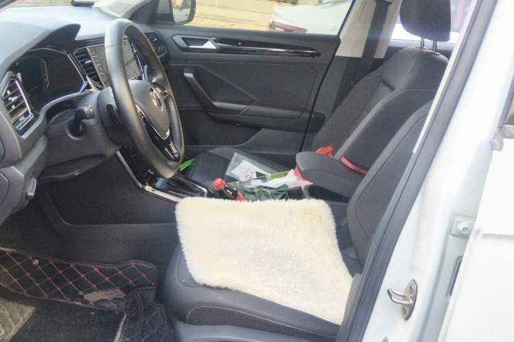 Used Volkswagen T-ROC 2022 280TSI DSG Two-Wheel Drive Comfort PLUS