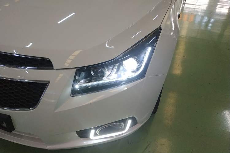 Used Chevrolet Cruze 2013 Hatchback 1.6T Automatic Flagship Model Left Front Headlight