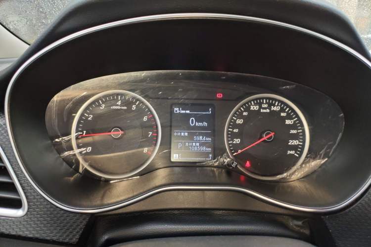 Used Baojun 730 2019 1.5T CVT Fashion Model 7 Seats China VI Emission Standard
