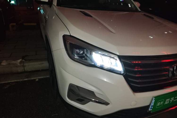 Used CHANGAN CS75 2020 280T DCT Luxury Version China VI Standard Right Front Headlight