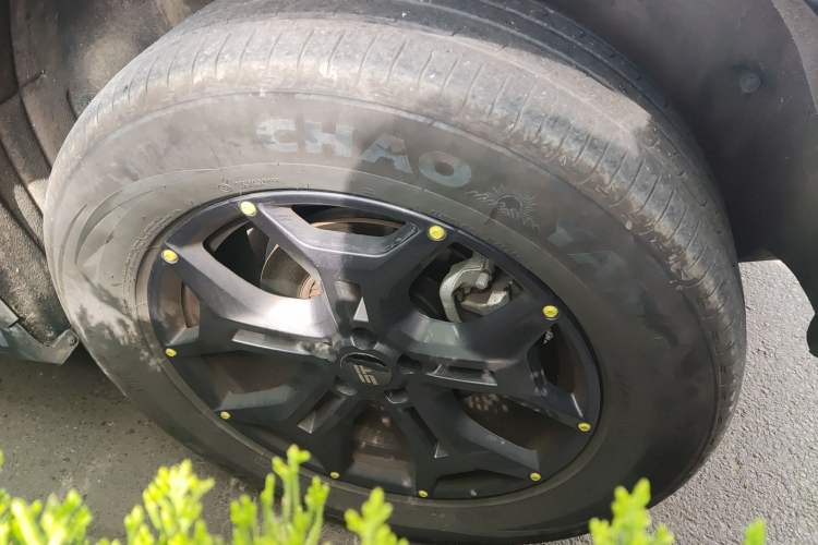 Used JETOUR Traveler 2023 2.0T All-Wheel-Drive Crosser Right Front Wheel Hub