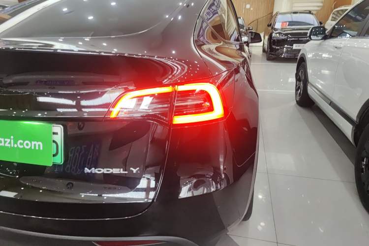 Used Tesla Model Y 2024 Rear-Wheel-Drive Version Right Rear Taillight